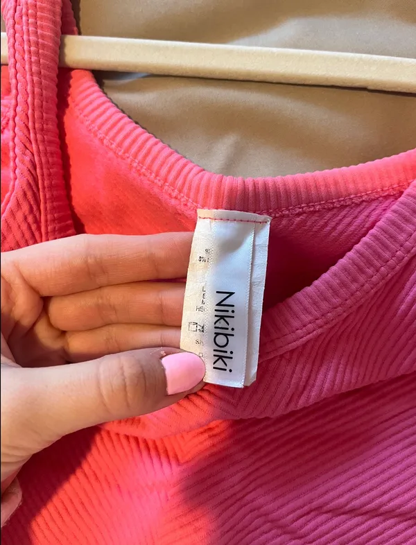 NIKIBIKI Cropped Ribbed Top - Image 3