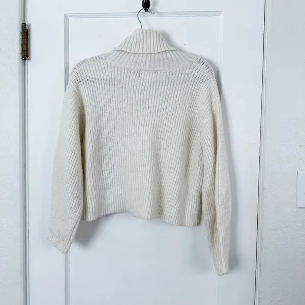 Cotton Candy‎ LA | Oversized Ribbed Turtleneck Cropped Sweater Ivory White - Image 3