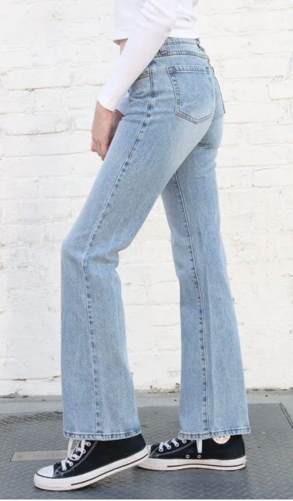 Brandy Melville sophie light wash jeans - Image 4