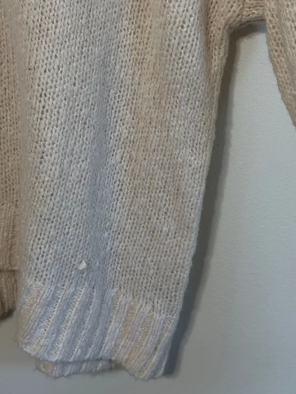 NWT aerie oversized cream sweater size medium pullover sweatshirt NEW - Image 4