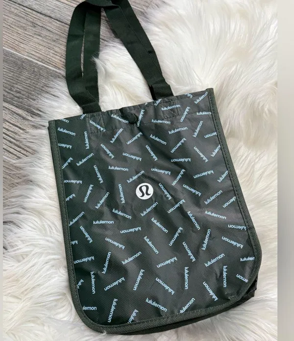 Lululemon Small Reusable Tote Bag Holiday 2024 - Image 3