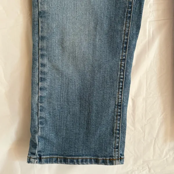 Aeropostale Straight‎ Leg Ankle Jeans Women’s Size 0 Light Wash Classic Preppy - Image 5