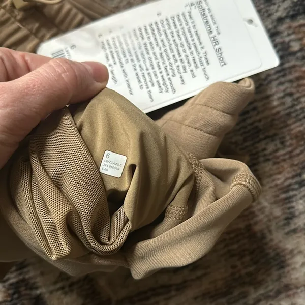 Lululemon NWT Softstreme High-Rise Short 4" Filbert Tan - Image 9