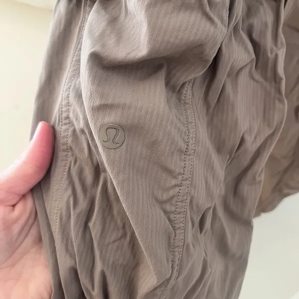 Lululemon Dance Studio‎ Relaxed-Fit Mid-Rise Cargo Jogger Taupetastic Size S - Image 7
