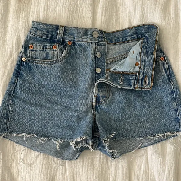 Levi's Blue Jean Shorts with Frayed Hem and Distressed Look Vintage - Image 4