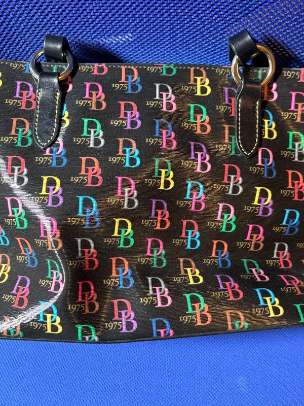 Dooney Bourke Db75 It Zip Top Black Multi Coated Canvas Tote - Image 2
