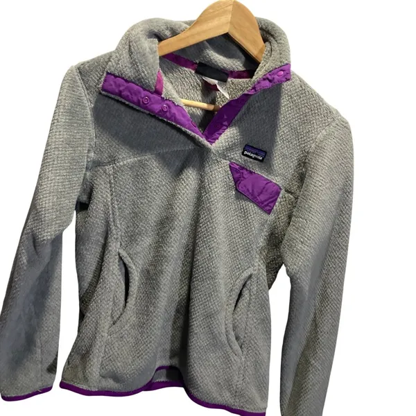 Patagonia Womens Small Gray & Purple Fleece‎ Pullover Snap-T Sweater - Image 2