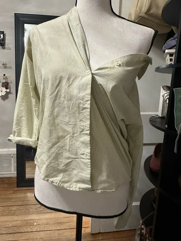 Lands' End Button-Up Women’s Shirt - Image 4