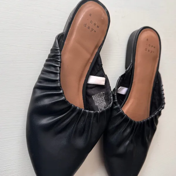 A New Day Womens Black Elle Slip On Pointed Toe Low Heel Shoes Sz 7.5 - Image 3