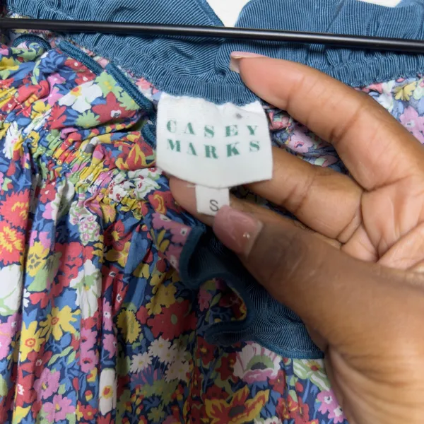 Tuckernuck Casey‎ Marks Women Cotton Floral Blouse Small Ruffle Preppy Garden - Image 4