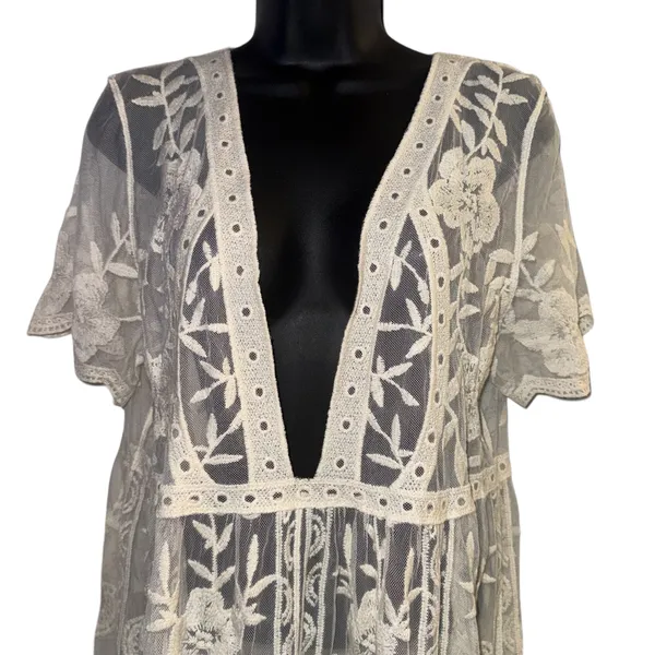 Off white floral lace short sleeve maxi swim coverup - Image 3