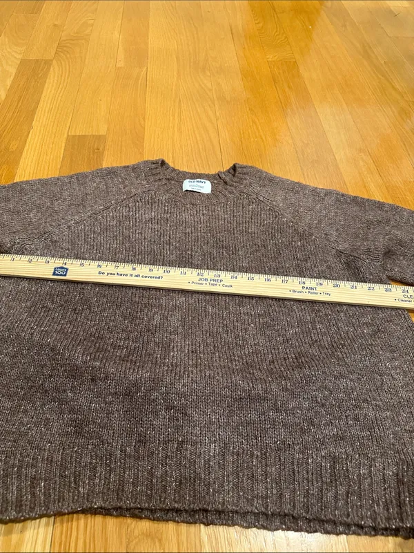 Old navy brown crew neck sweater size medium. - Image 4