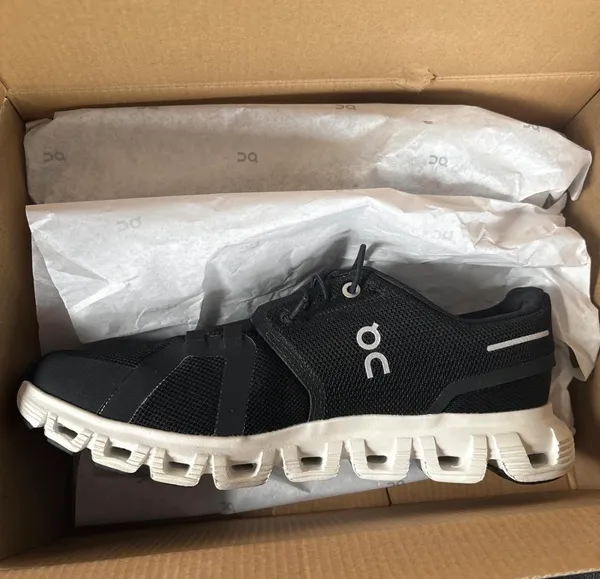 On Cloud Shoes - Image 2