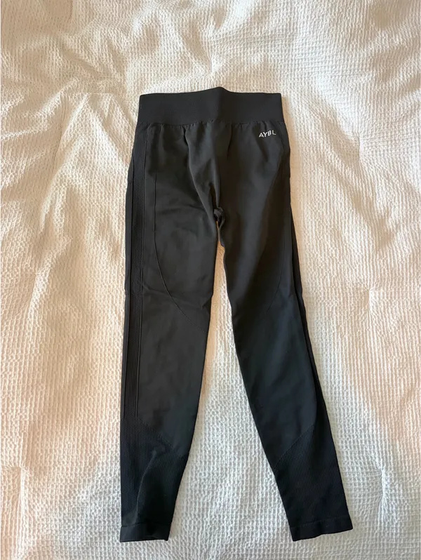AYBL Leggings Black - Image 2