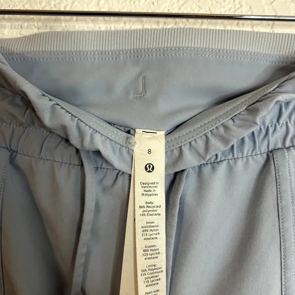 Lululemon Beyond the Studio Crop Blue Linen Womens Size 8 Dance Yoga - Image 7