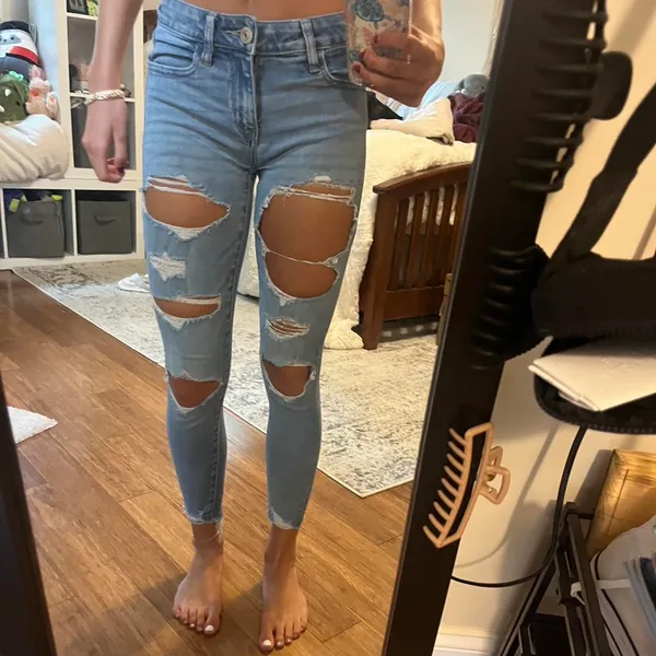 American Eagle Jeans - Image 3