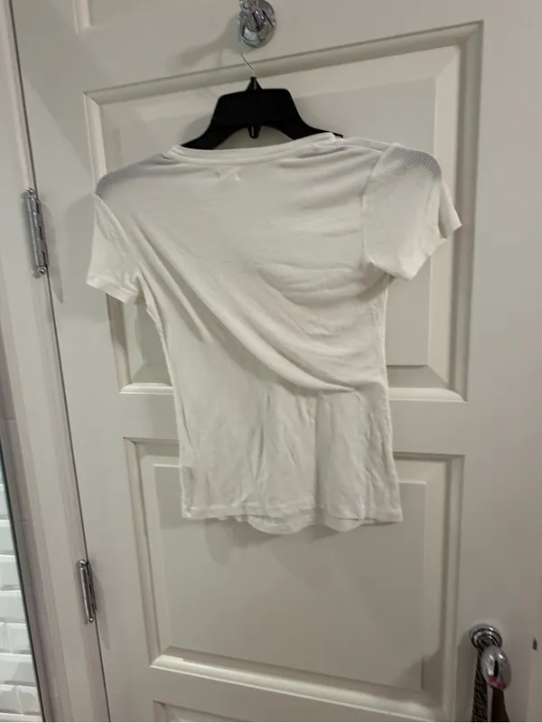 L'AGENCE White Short Sleeve Crewneck Tee - Image 2