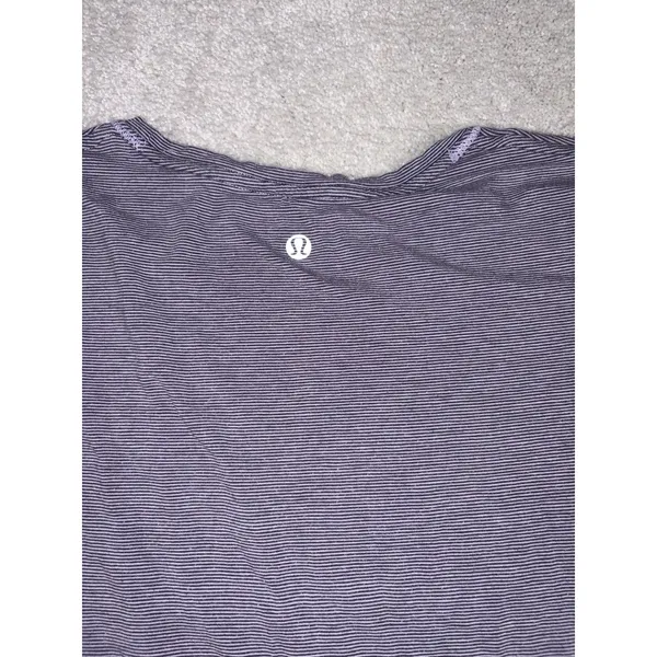 lululemon‎ womens size 4 purple stripe fitted t shirt - Image 3