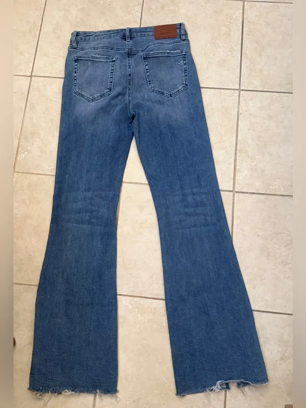 Hidden Jeans Happi Front Slit Flare Jeans - Image 5