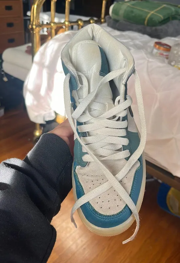 Nike Jordan 1 - Image 11