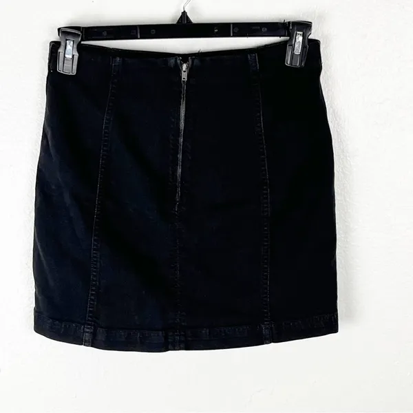 FREE PEOPLE Black Back Zipper Mini Skirt 10 Biker Neutral Minimalist Concert - Image 2