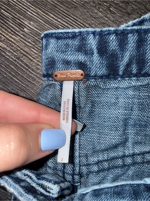 Free People distressed denim mini skirt with a frayed raw hem - Image 5