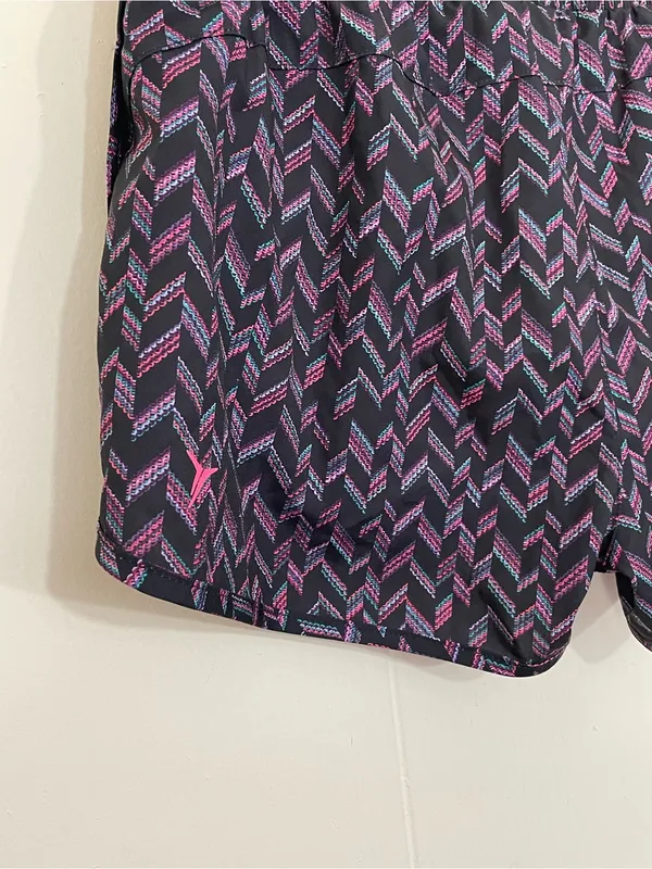 Old Navy Active Running Shorts Size M Black Colorful Print Brief Lined Pocket - Image 3