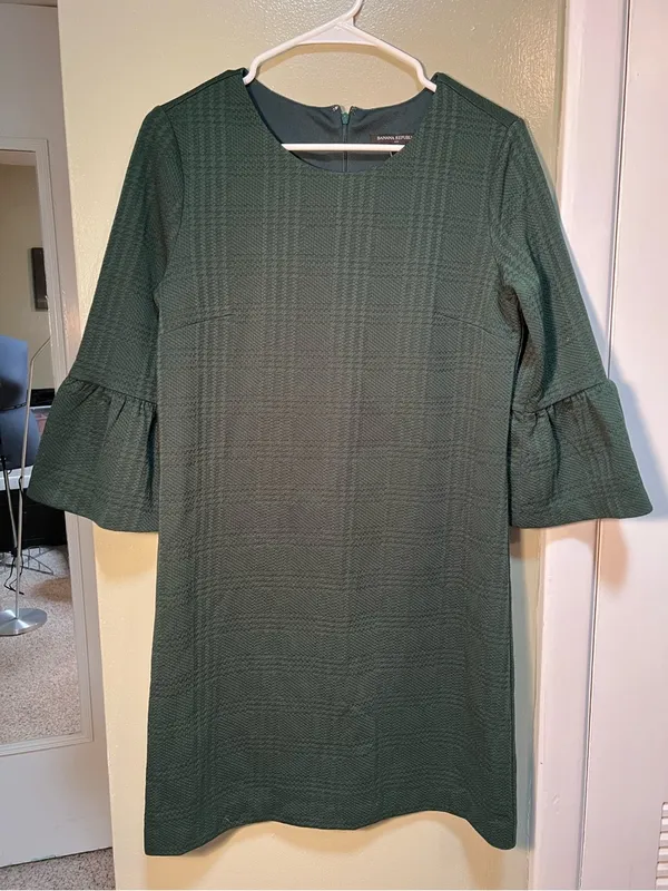 Banana Republic Women's Size 4 Dress Dark Green Textured‎ Holiday Bell Sleeve - Image 3
