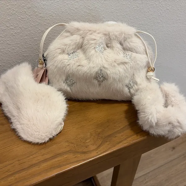 Victoria's Secret plush bag 3 peace - Image 6
