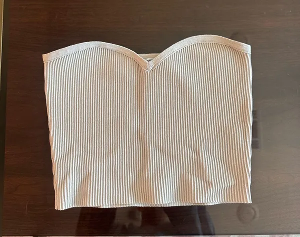 Aritzia Babaton Tube Top - Image 3