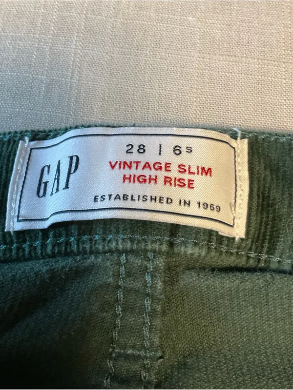 GAP Vintage Slim High Rise Corduroy Pants in Forest Green - Image 5