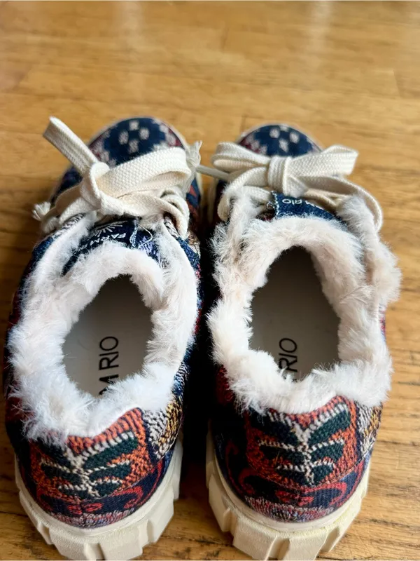 Farm Rio Ainika Tapestry Platform Sneakers Faux Fur Blue 8.5 NWOT - Image 6