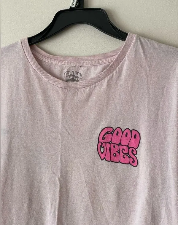 Good Vibes Summer Vibes Flamingo Skeleton Tshirt womens Size Large - Image 3