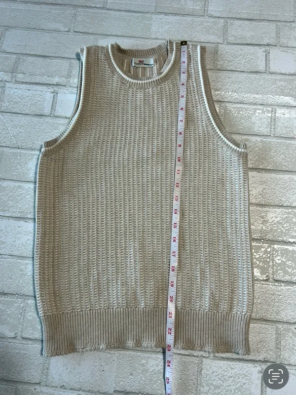 Vineyard Vines Woman’s Sweater Vest Preppy Coastal Classic Knit Size Small - Image 5