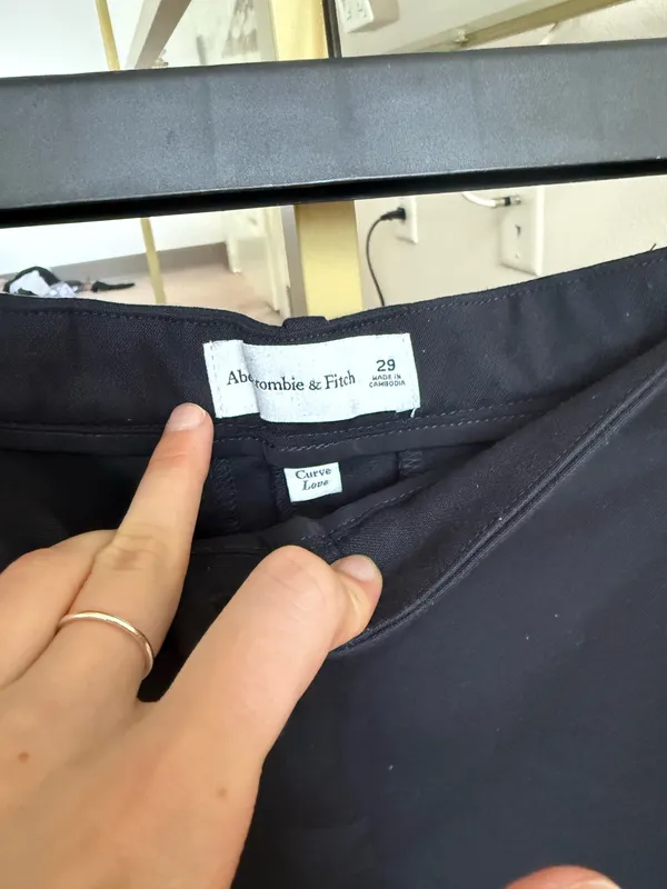 Abercrombie Sloane Low Rise Tailored Short Curve Love - Image 3