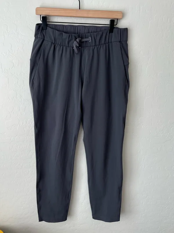 Lululemon On the Fly Athletic Athleisure Pants Joggers Dark Shadow Grey Size 8 - Image 3