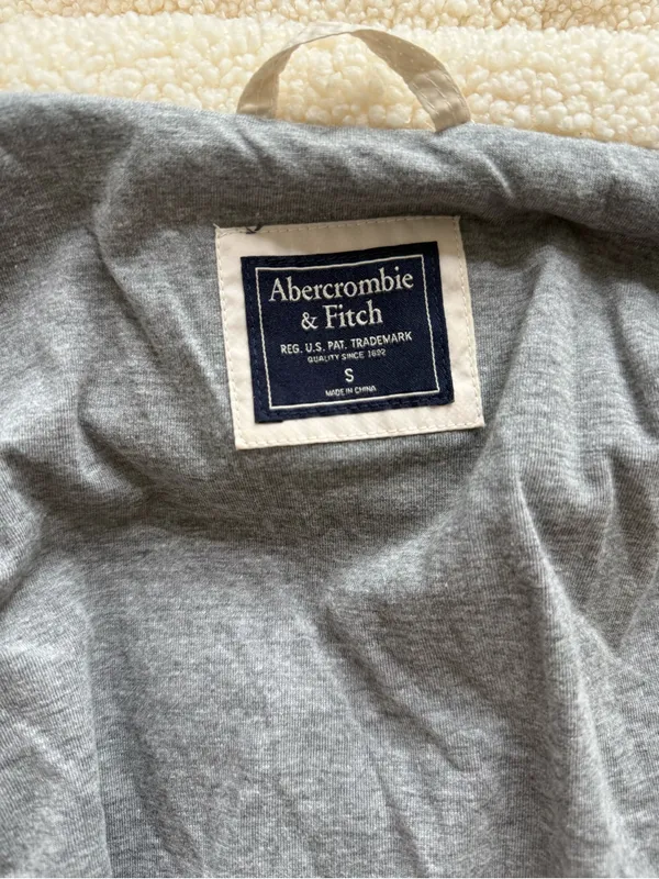 Abercrombie & Fitch Cream Sherpa High Neck Bomber Style Coat Size Small - Image 4