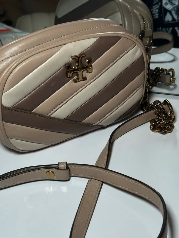 Tory Burch crossbody kira chevron camera bag cream brown - Image 3