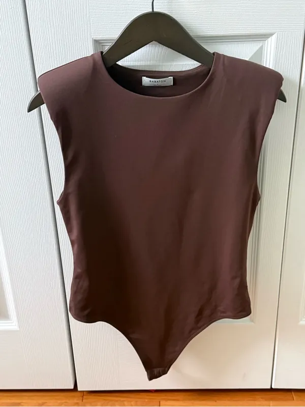 Aritzia Babaton Contour Shoulder Pad Bodysuit in Brown - Image 3