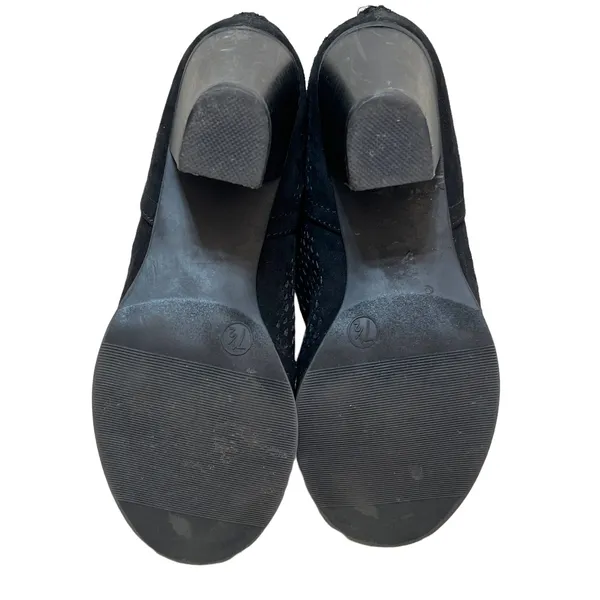 Report Footwear (7.5) Geometric Shapes Cut Out 2.5" Heel Ankle Booties - Image 4