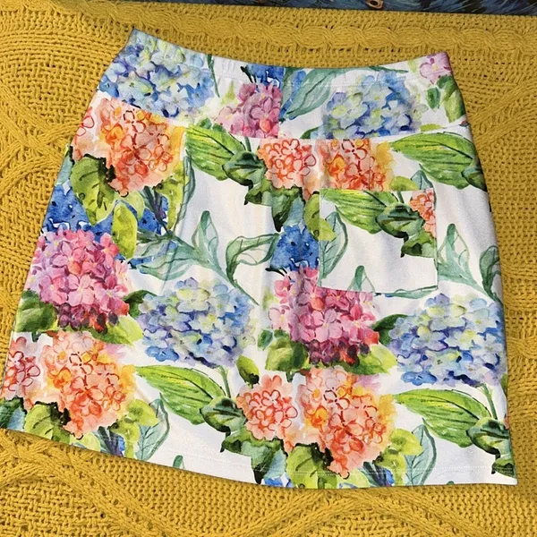 Skinz Size S Floral Skort Pink - Image 9