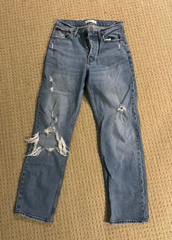 Abercrombie jeans - Image 4