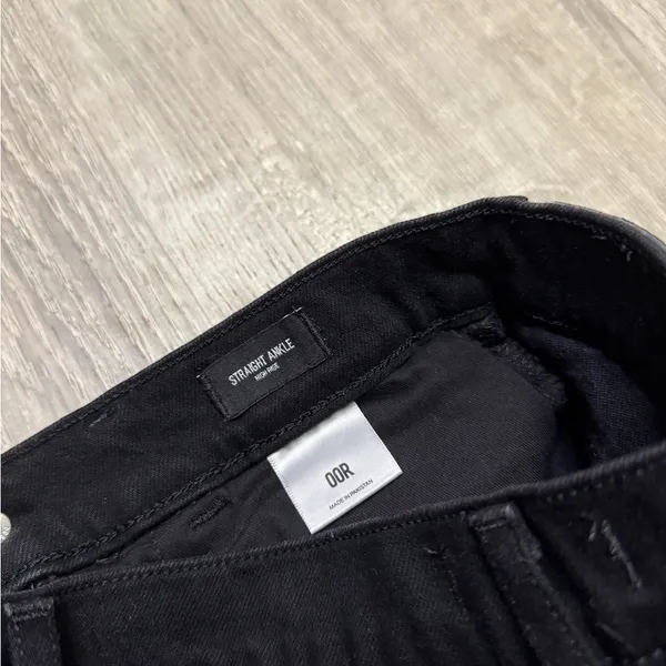 •EXPRESS• HIGH RISE STRAIGHT ANKLE JEANS - Image 4