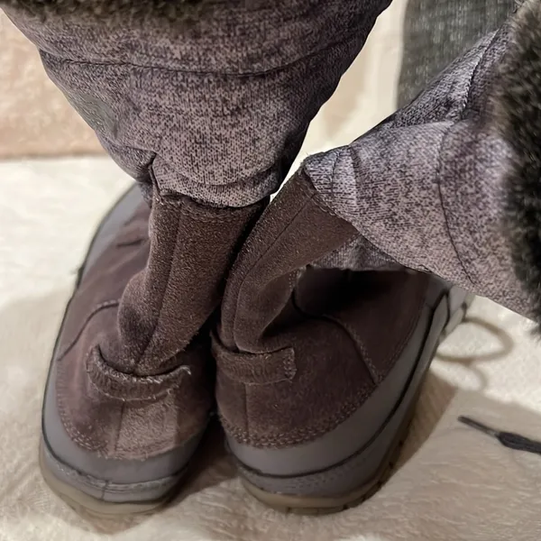 The North Face Women's Nuptse Purna Boot Size 8 Waterproof Faux Fur Gray Suede - Image 5
