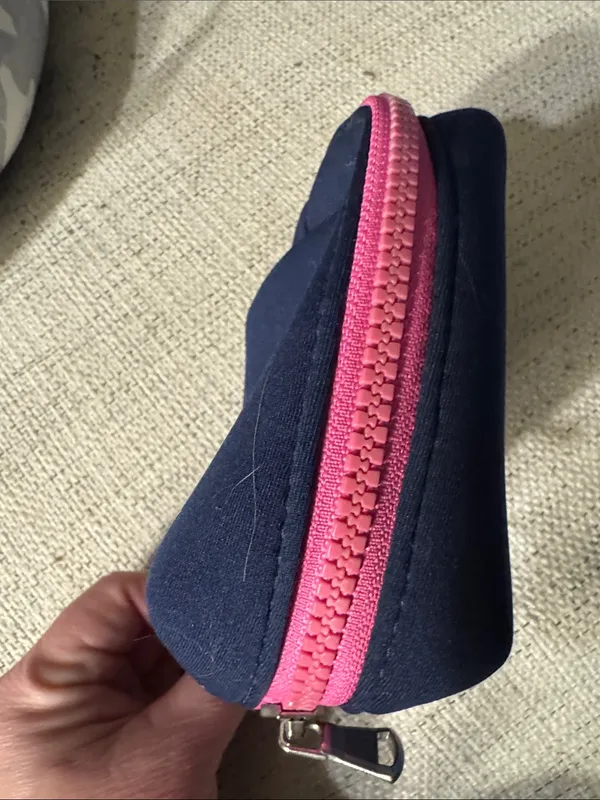 Vineyard Vines Navy Mini Bag with Light Pink Logo - Image 3