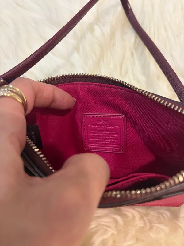 NWOT Coach Pink Colorblock Wristlet - Flawless! - Image 3