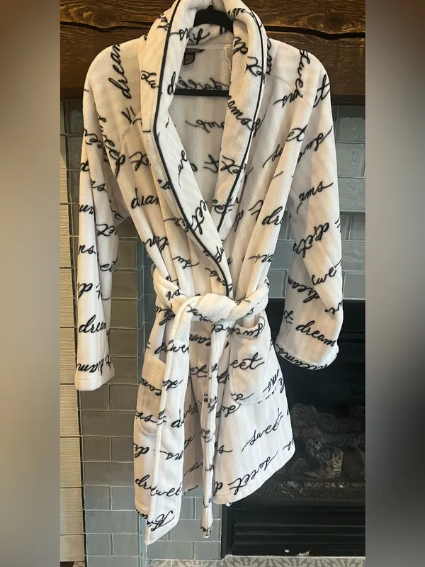 Victoria’s Secret Sweet Dream Short Cozy Pink Plush Soft Robe XS EUC - Image 7