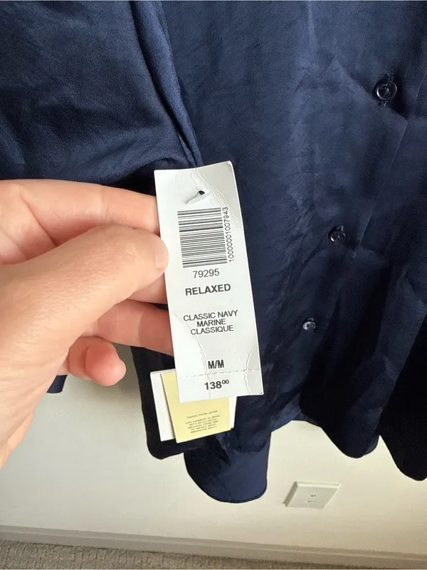 Wilfred by Aritzia Satin Button Down Blouse Navy Blue Women's Medium NWT - Image 9