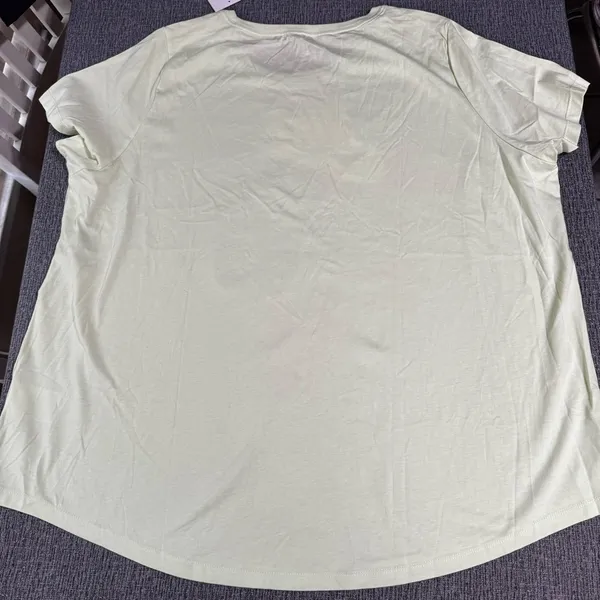 Nike Women’s Short Sleeve T-Shirt - Image 4