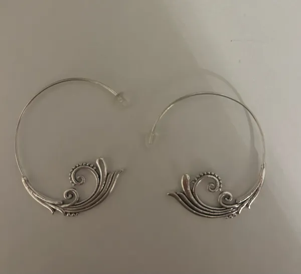 Hoop Earrings Silver - Image 3